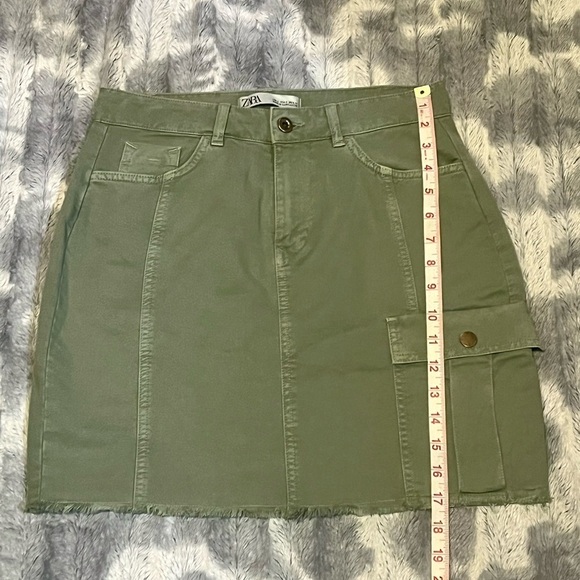 ZARA Mini Cargo Skirt Size Small - Picture 4 of 7
